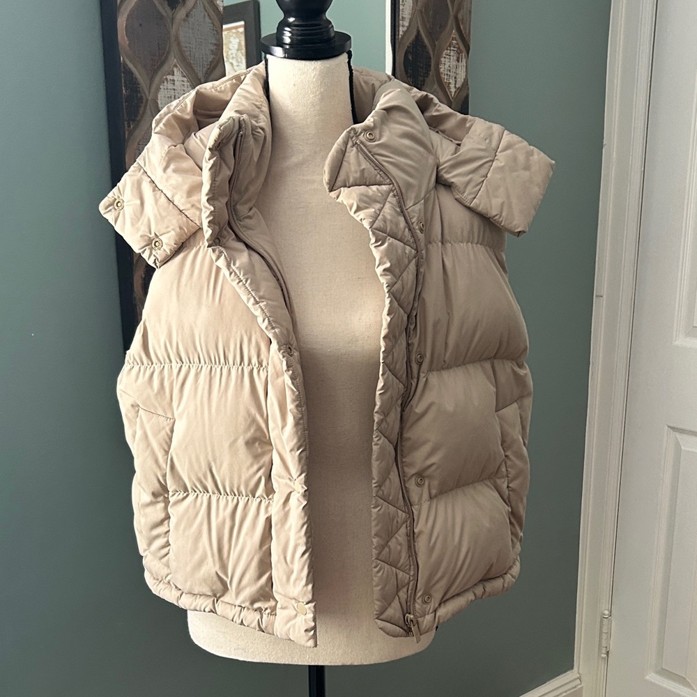 lululemon Women's Beige Wunder Puff Vest
